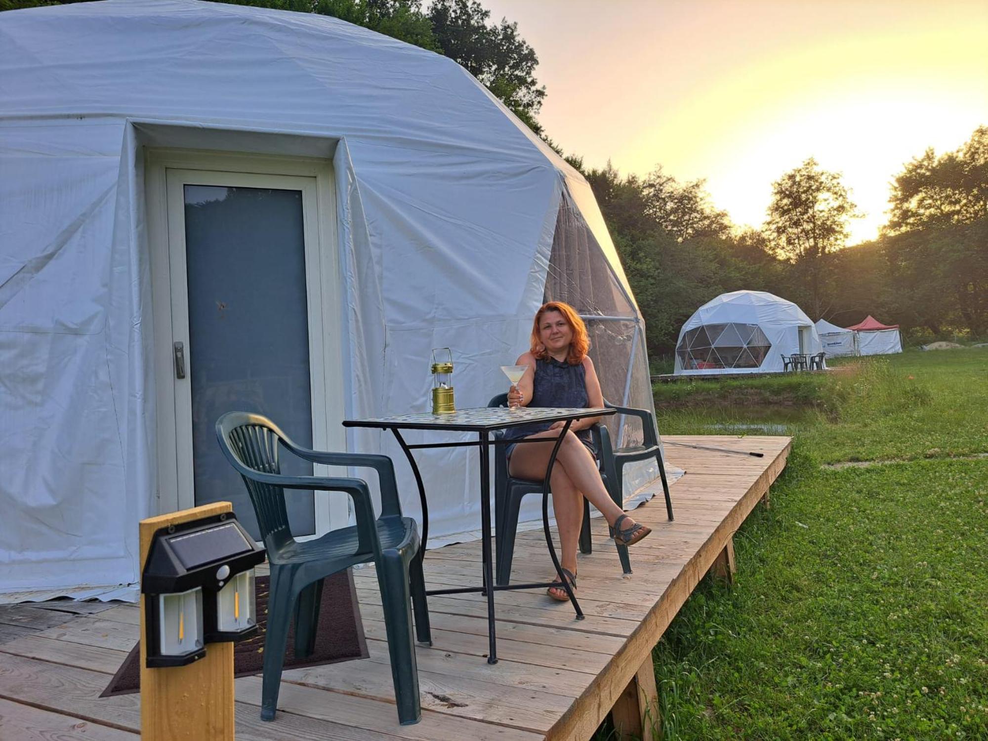 Forest Glamping 브라쇼브 외부 사진